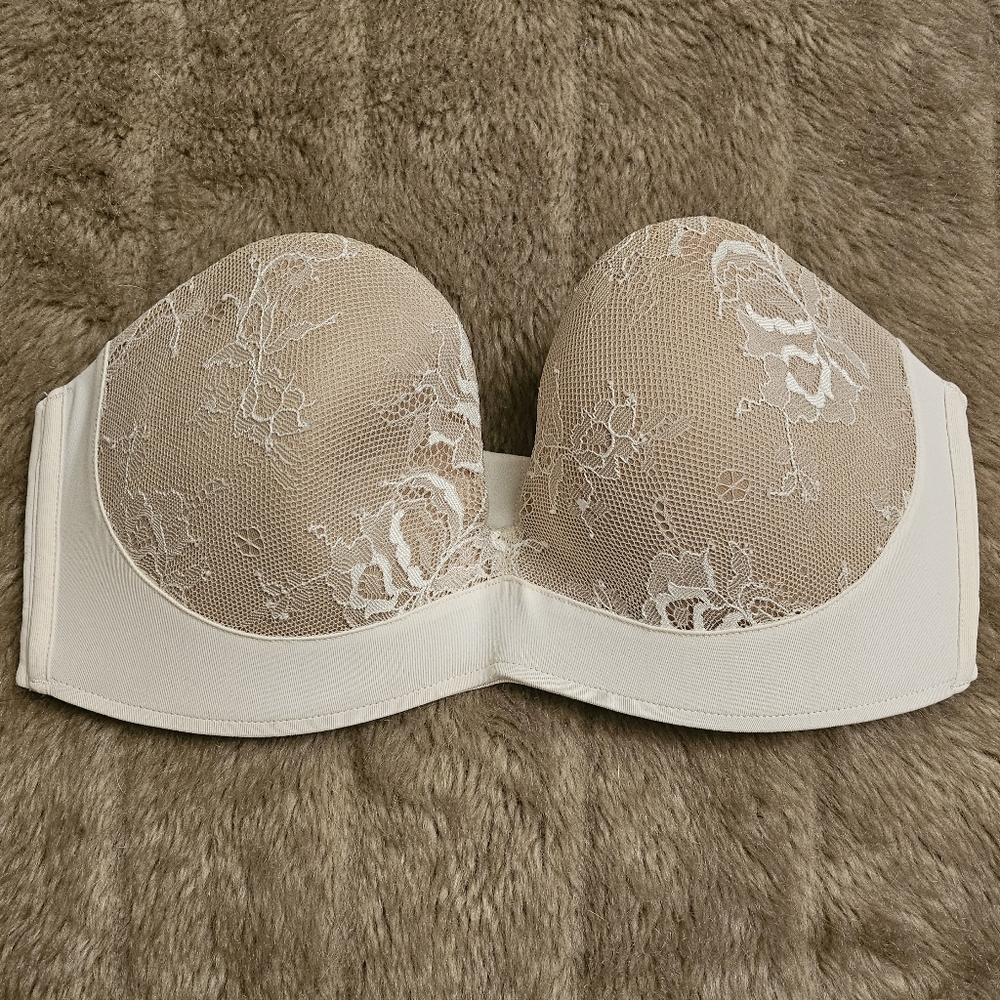 $5 w/ $15+ bundle Original Wonderbra with the plastic fake support "hands"